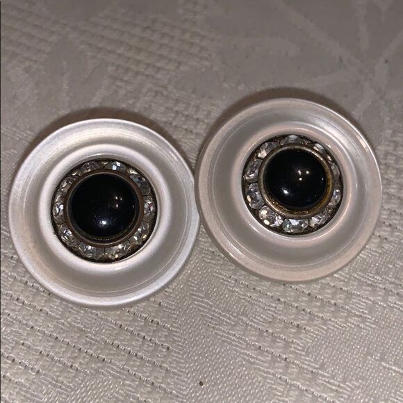 Vintage black, pearl & rhinestone clip earrings - Picture 2 of 4